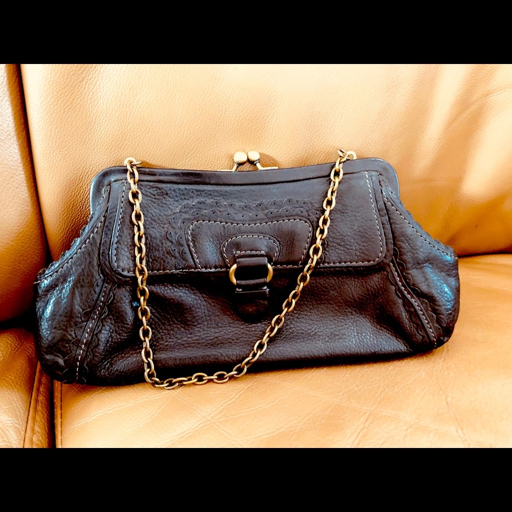 Ellen Tracy, Black Leather Frame Handbag With Kiss Lock Closure, EUC